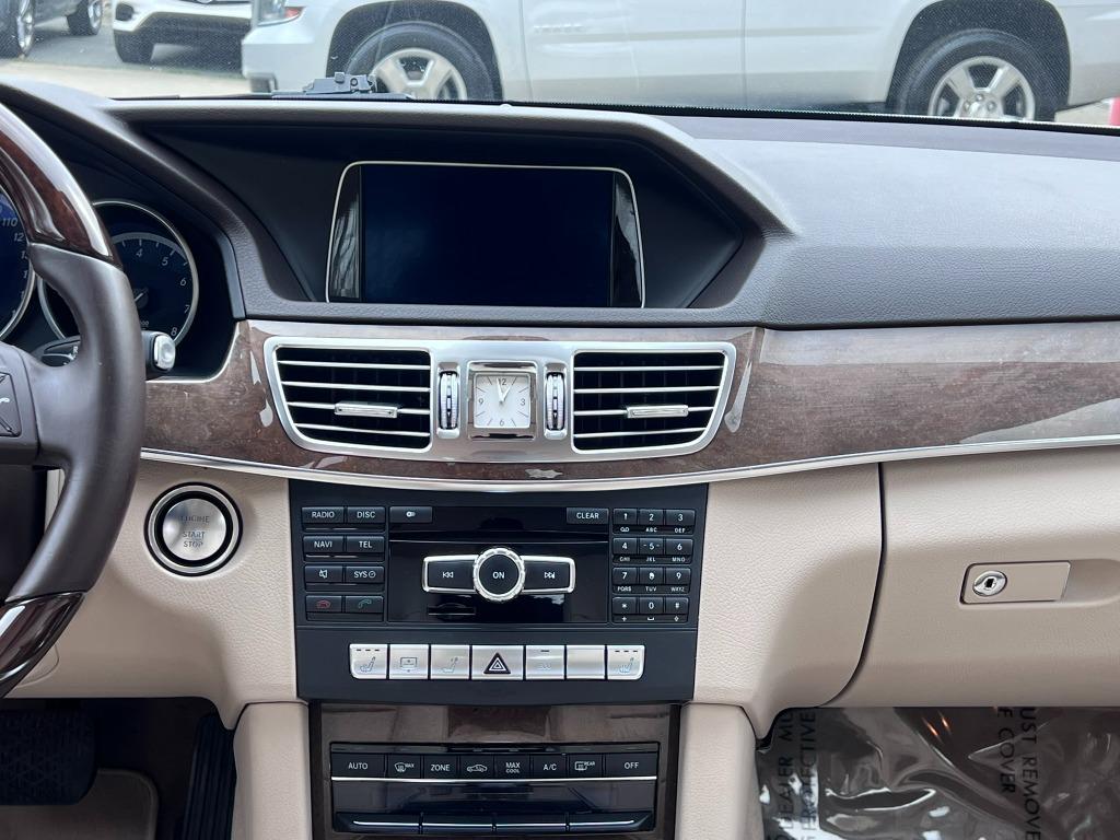 2014 Mercedes-Benz E-Class E350 4MATIC Sport photo