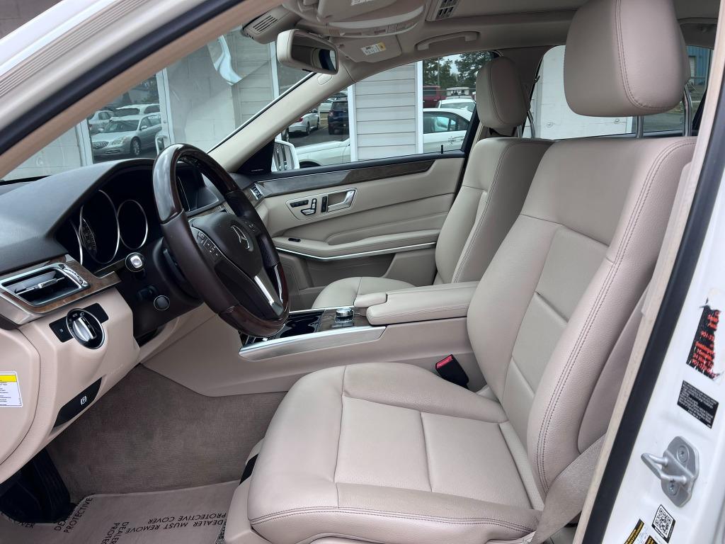 2014 Mercedes-Benz E-Class E350 4MATIC Sport photo