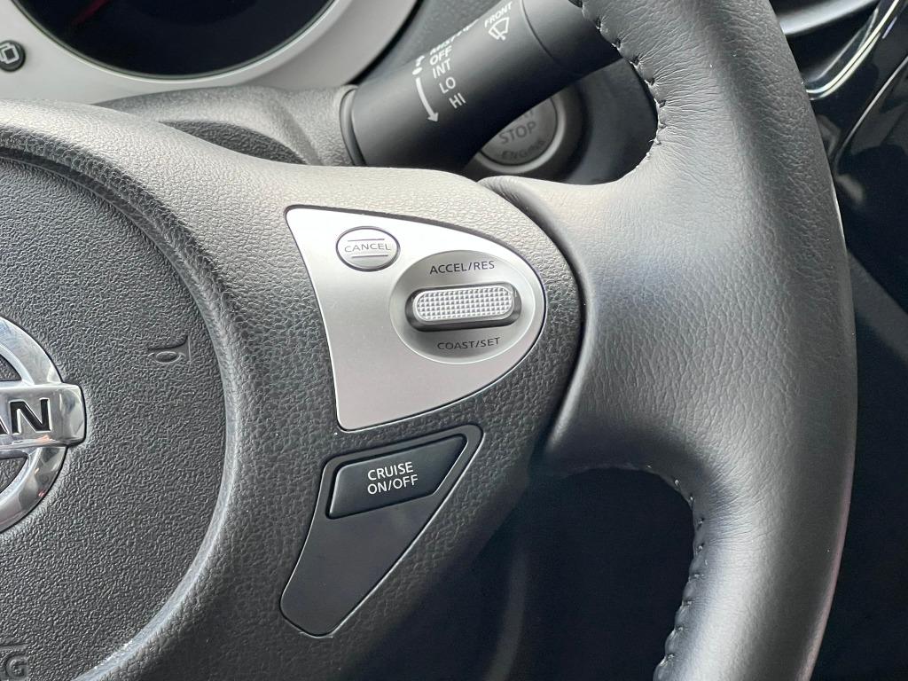2015 Nissan JUKE SL photo