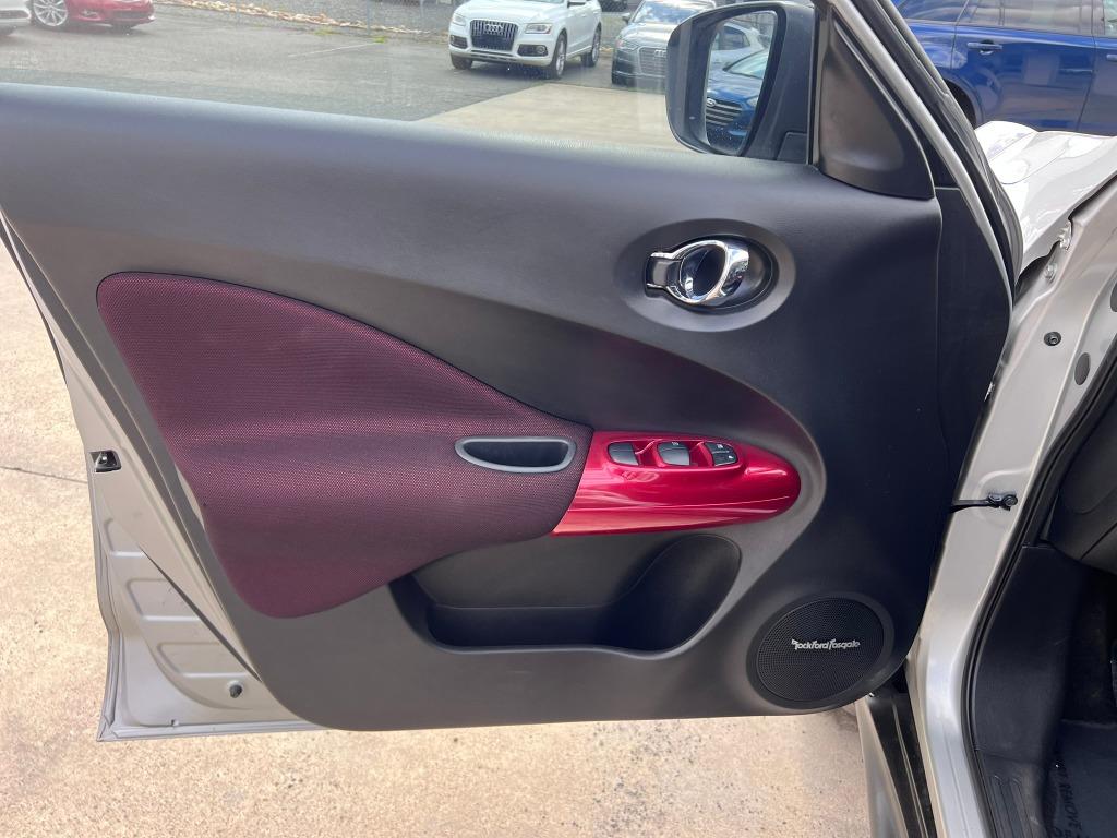 2015 Nissan JUKE SL photo