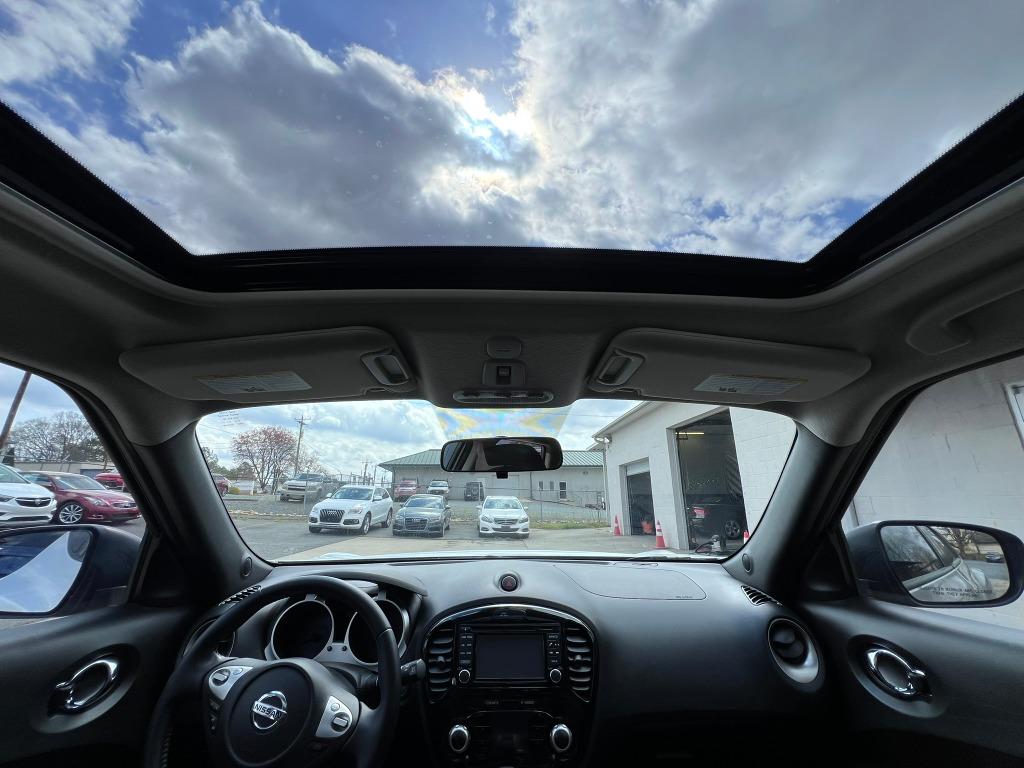 2015 Nissan JUKE SL photo