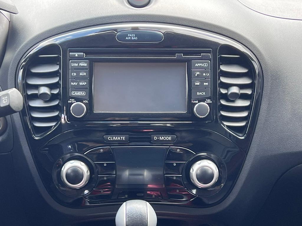 2015 Nissan JUKE SL photo