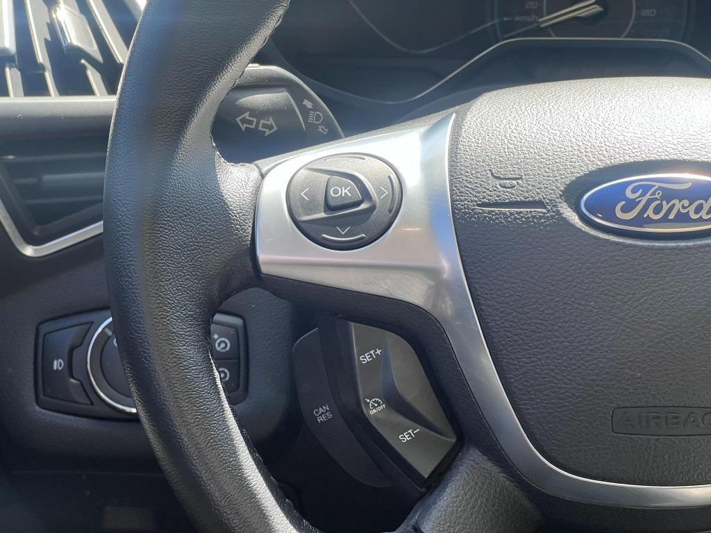 2013 Ford C-Max Hybrid SEL photo