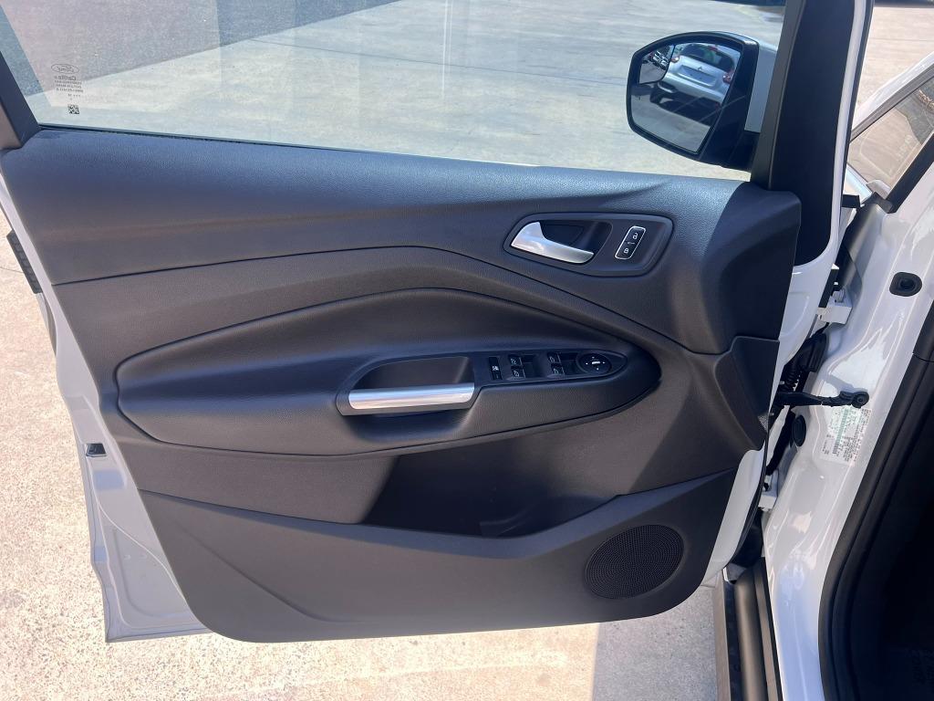 2013 Ford C-Max Hybrid SEL photo