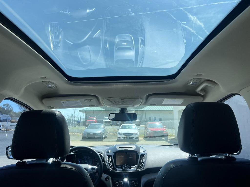 2013 Ford C-Max Hybrid SEL photo