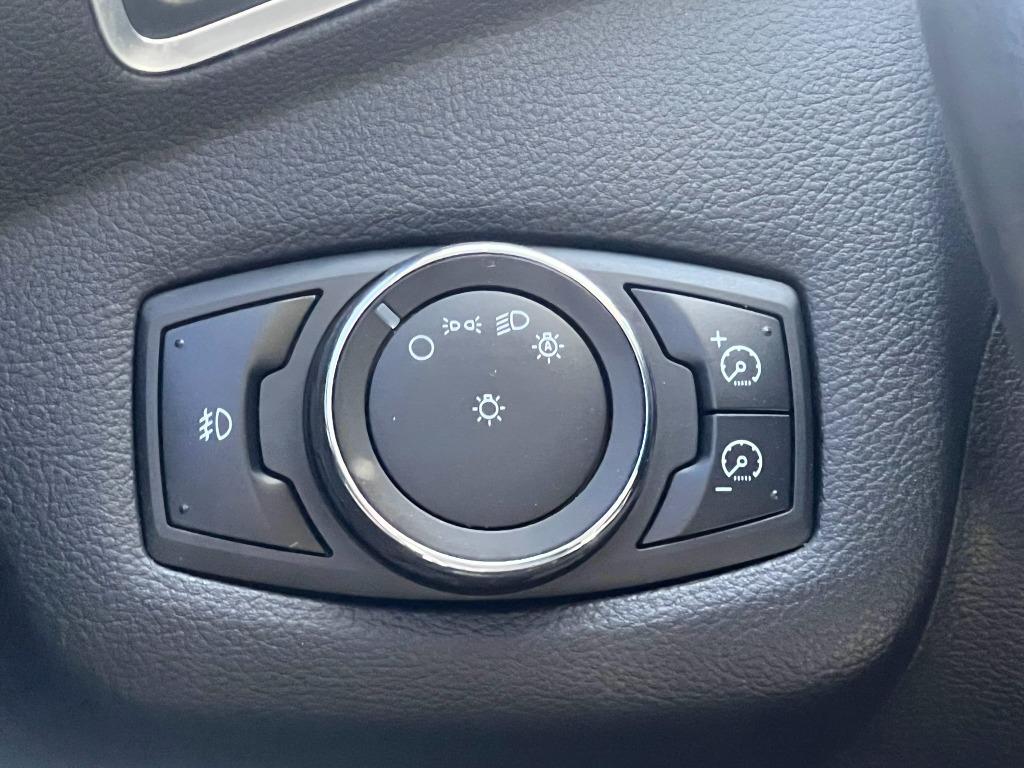 2013 Ford C-Max Hybrid SEL photo