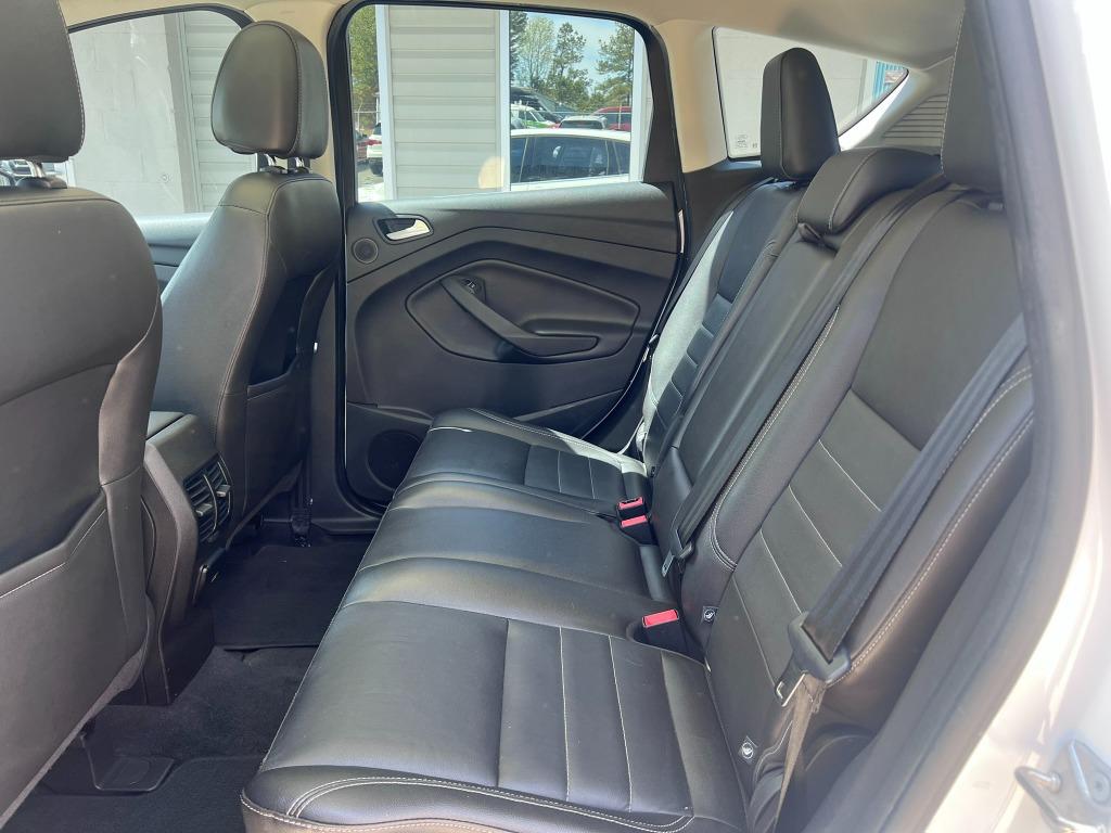 2013 Ford C-Max Hybrid SEL photo