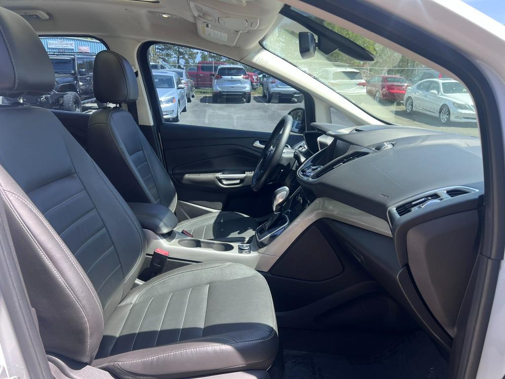 2013 Ford C-Max Hybrid SEL photo