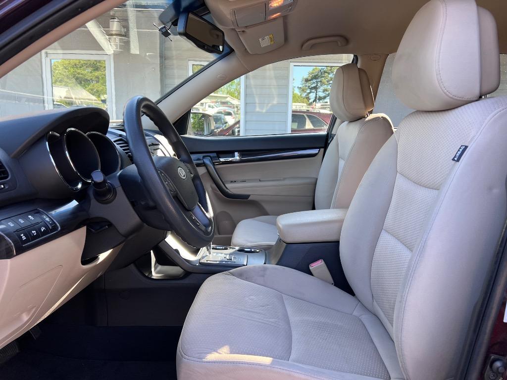 2011 Kia Sorento LX photo