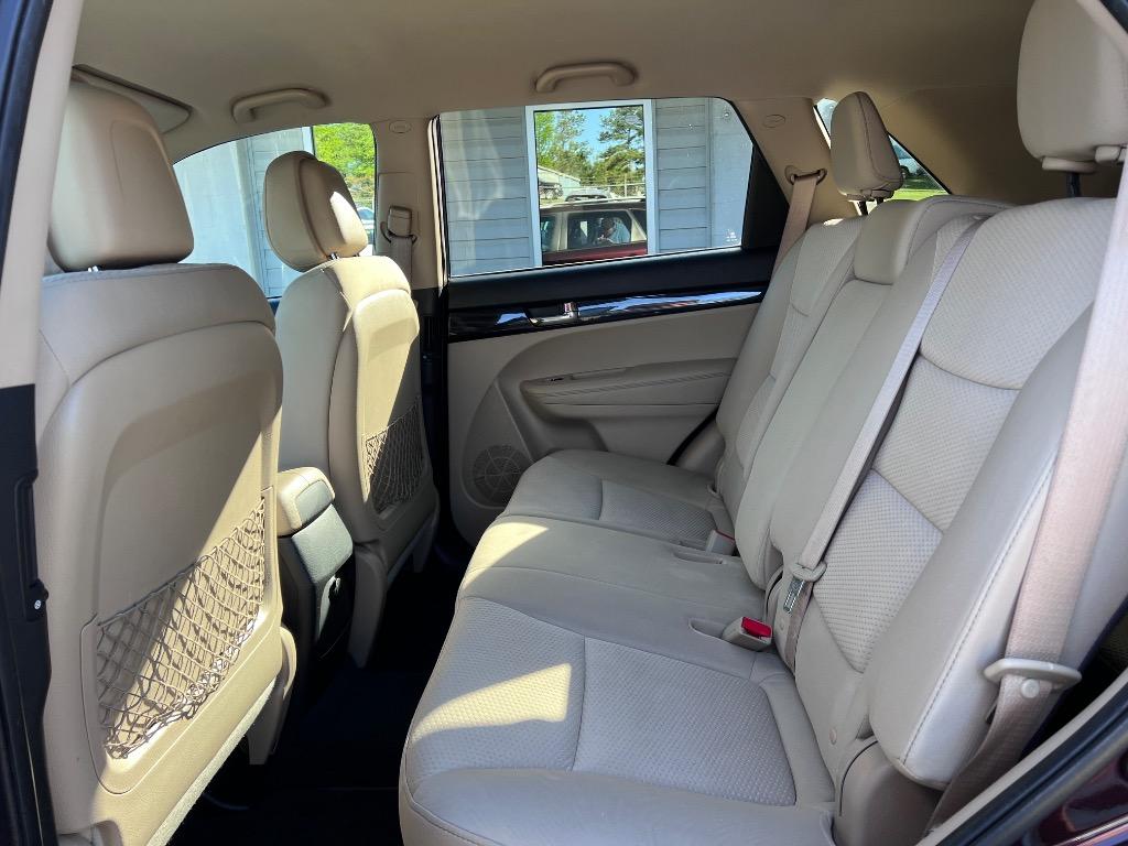 2011 Kia Sorento LX photo