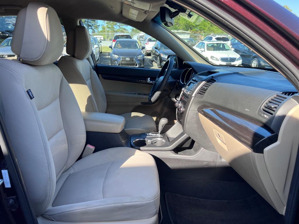 2011 Kia Sorento LX photo