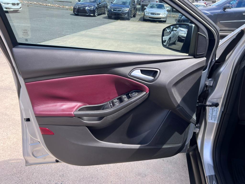 2012 Ford Focus Titanium photo