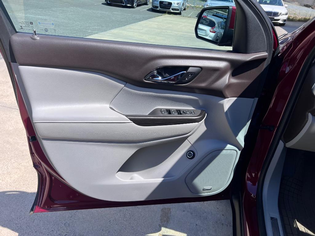2018 GMC Acadia SLT1 photo