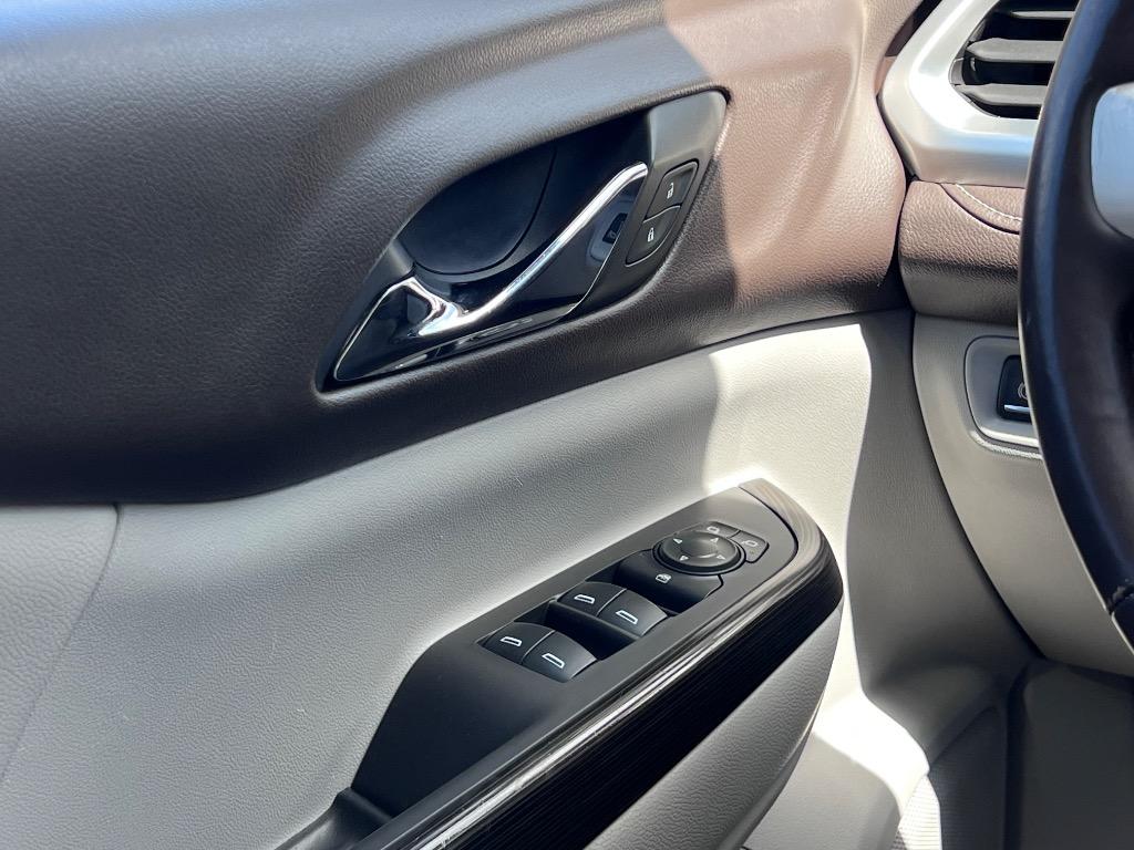2018 GMC Acadia SLT1 photo