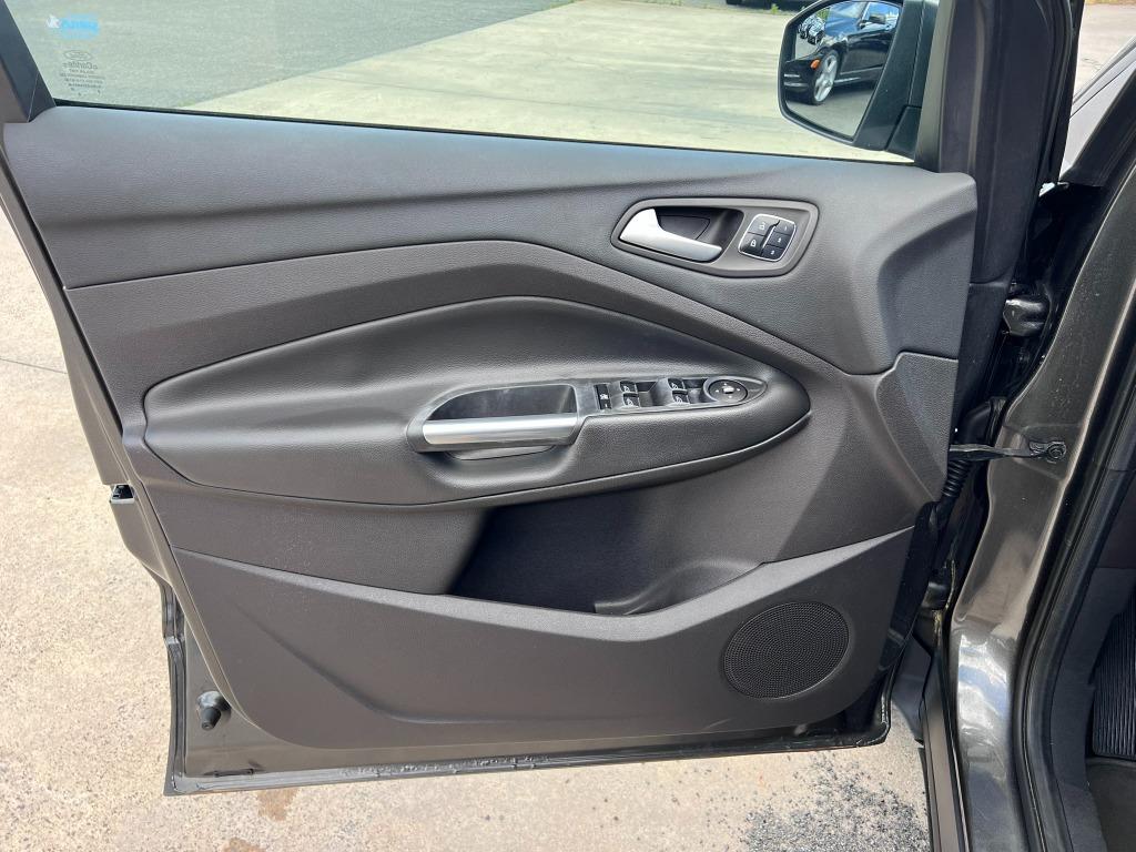 2016 Ford Escape Titanium photo