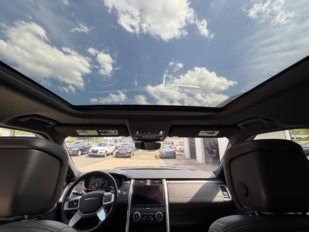 2022 Land Rover Discovery - $15,900