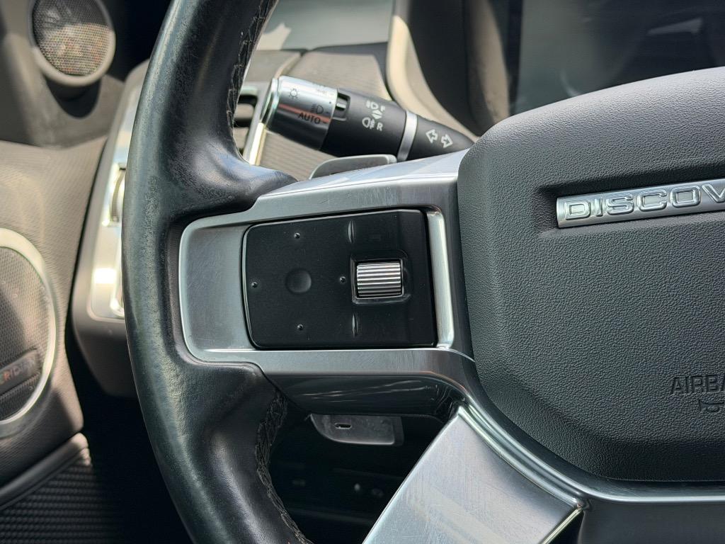2022 Land Rover Discovery - $15,900