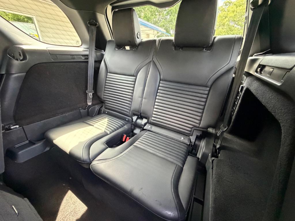 2022 Land Rover Discovery - $15,900
