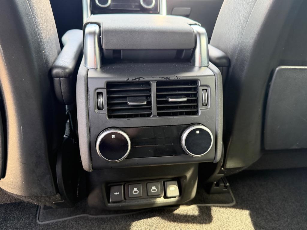 2022 Land Rover Discovery - $15,900