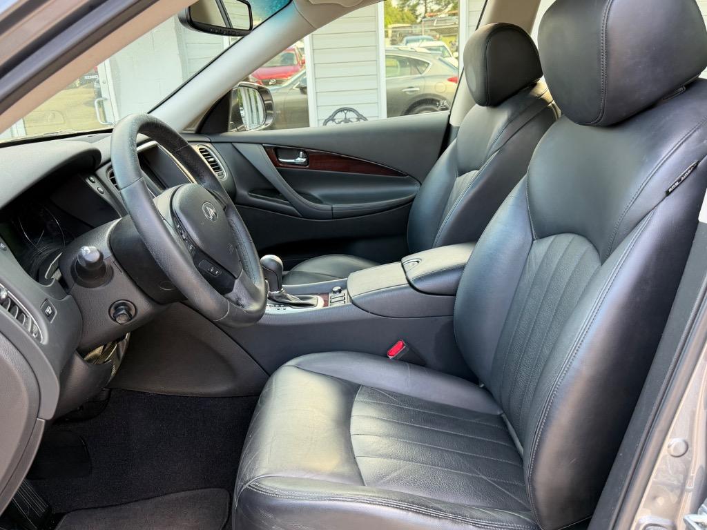 2017 INFINITI QX50 - $10,500