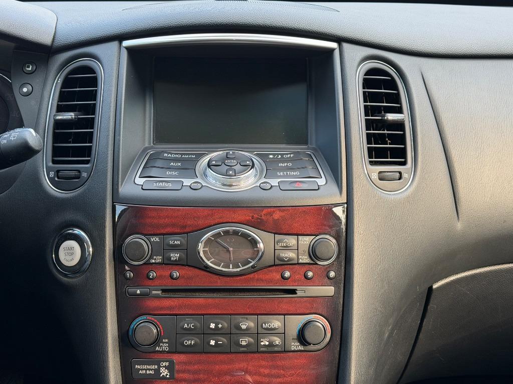 2017 INFINITI QX50 - $10,500