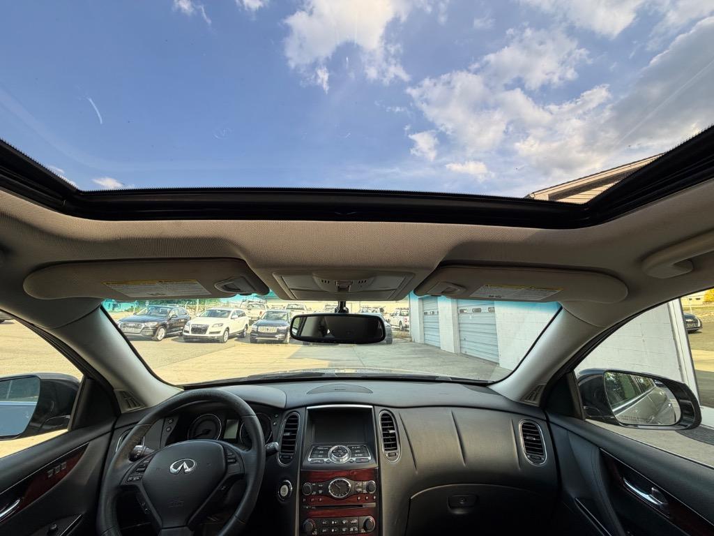 2017 INFINITI QX50 - $10,500