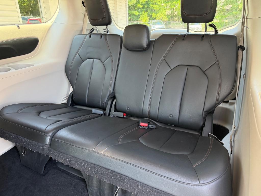 2017 Chrysler Pacifica - $12,700