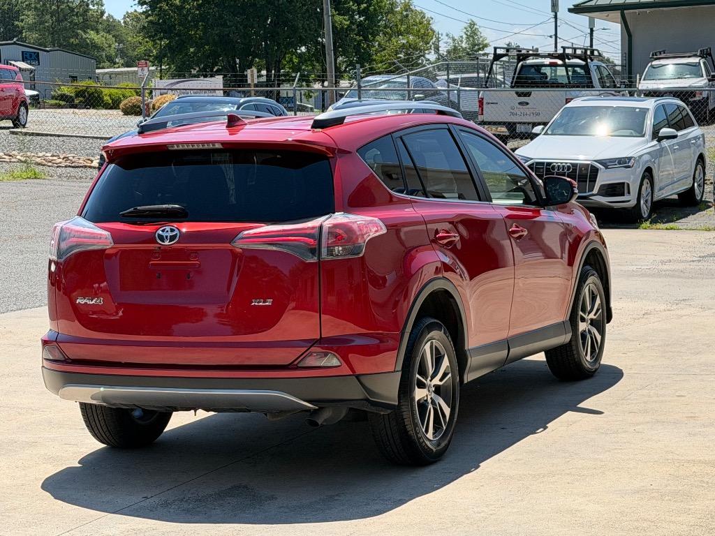 2017 Toyota RAV4 - $17,500