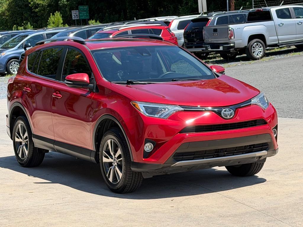 2017 Toyota RAV4 - $17,500
