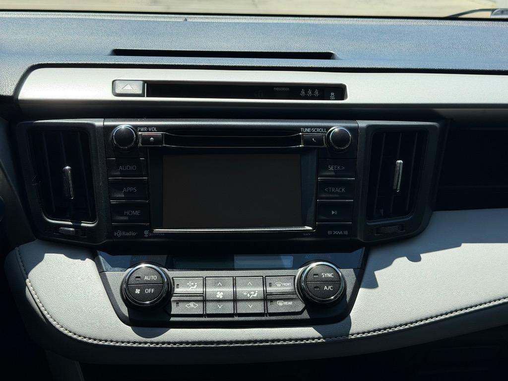 2017 Toyota RAV4 - $17,500