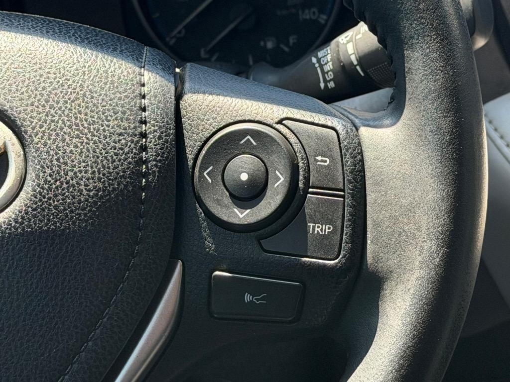2017 Toyota RAV4 - $17,500