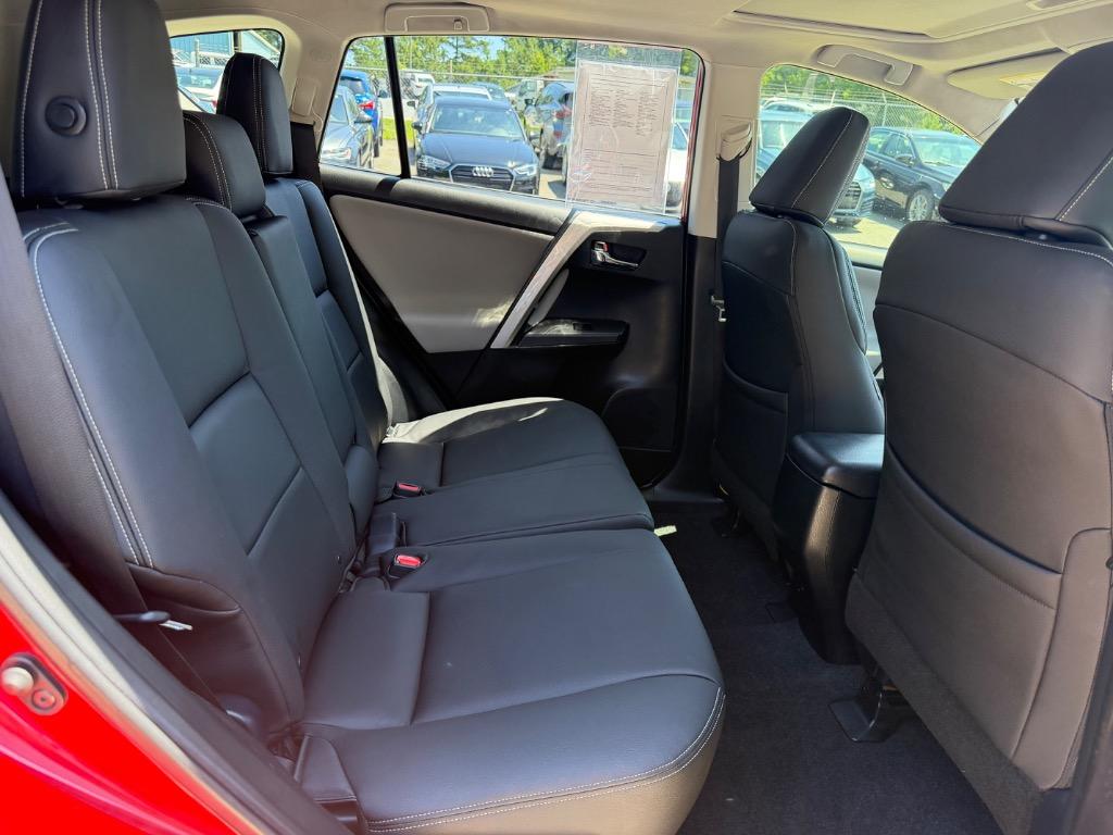 2017 Toyota RAV4 - $17,500