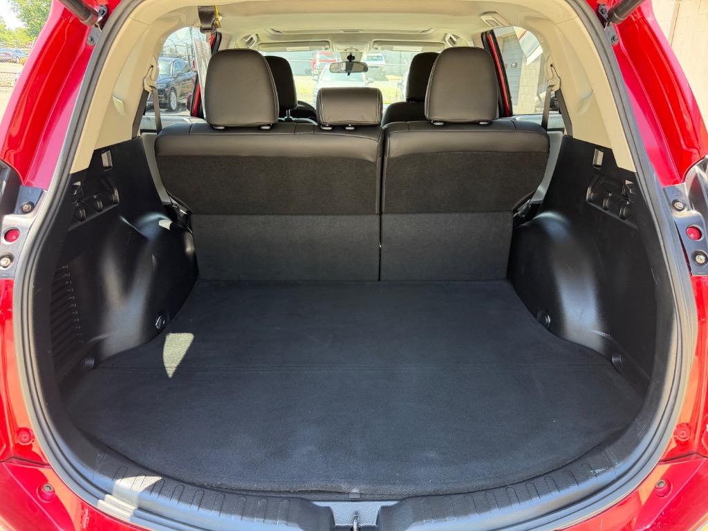 2017 Toyota RAV4 - $17,500