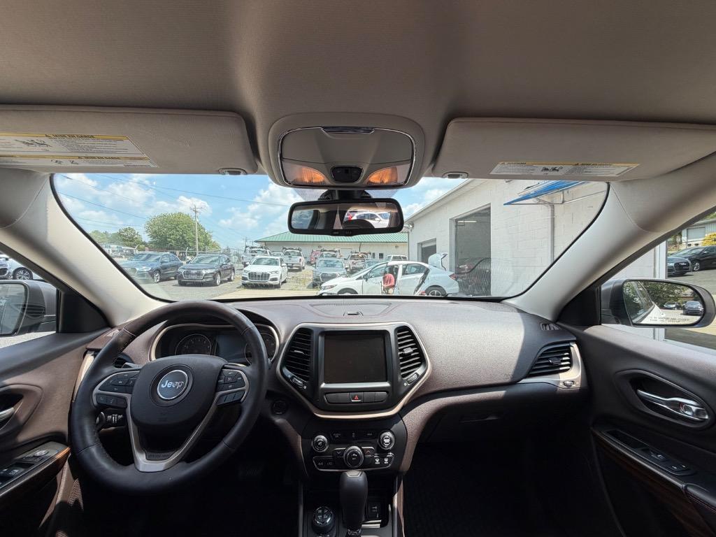 2014 Jeep Cherokee - $9,200
