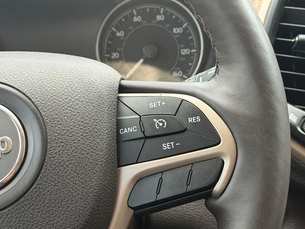 2014 Jeep Cherokee - $9,200