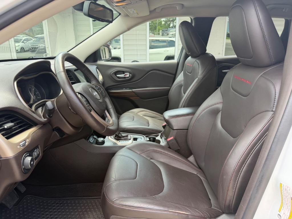 2014 Jeep Cherokee - $9,200