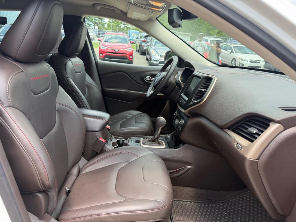 2014 Jeep Cherokee - $9,200