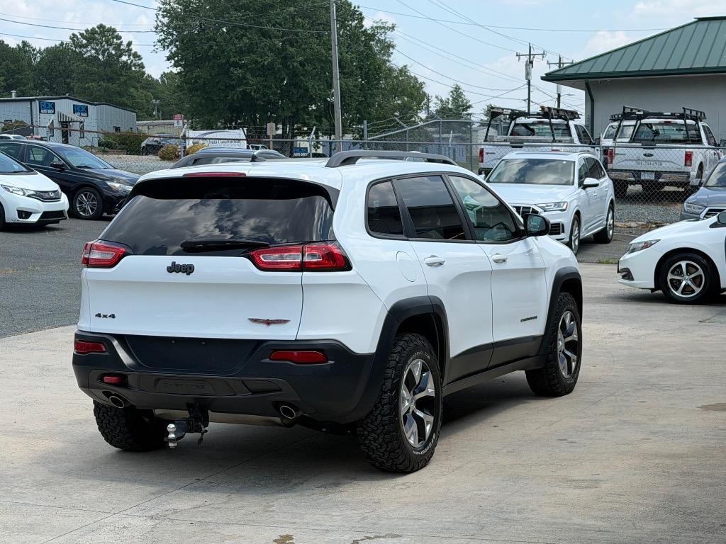 2014 Jeep Cherokee - $9,200