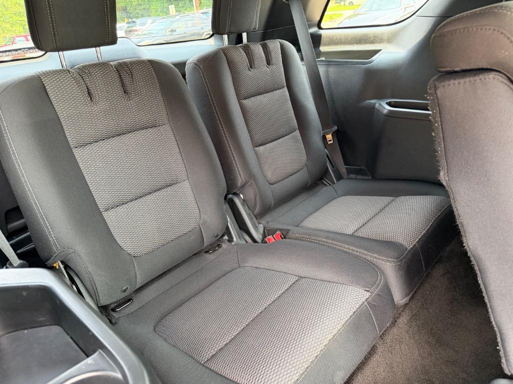 2018 Ford Explorer - $11,500