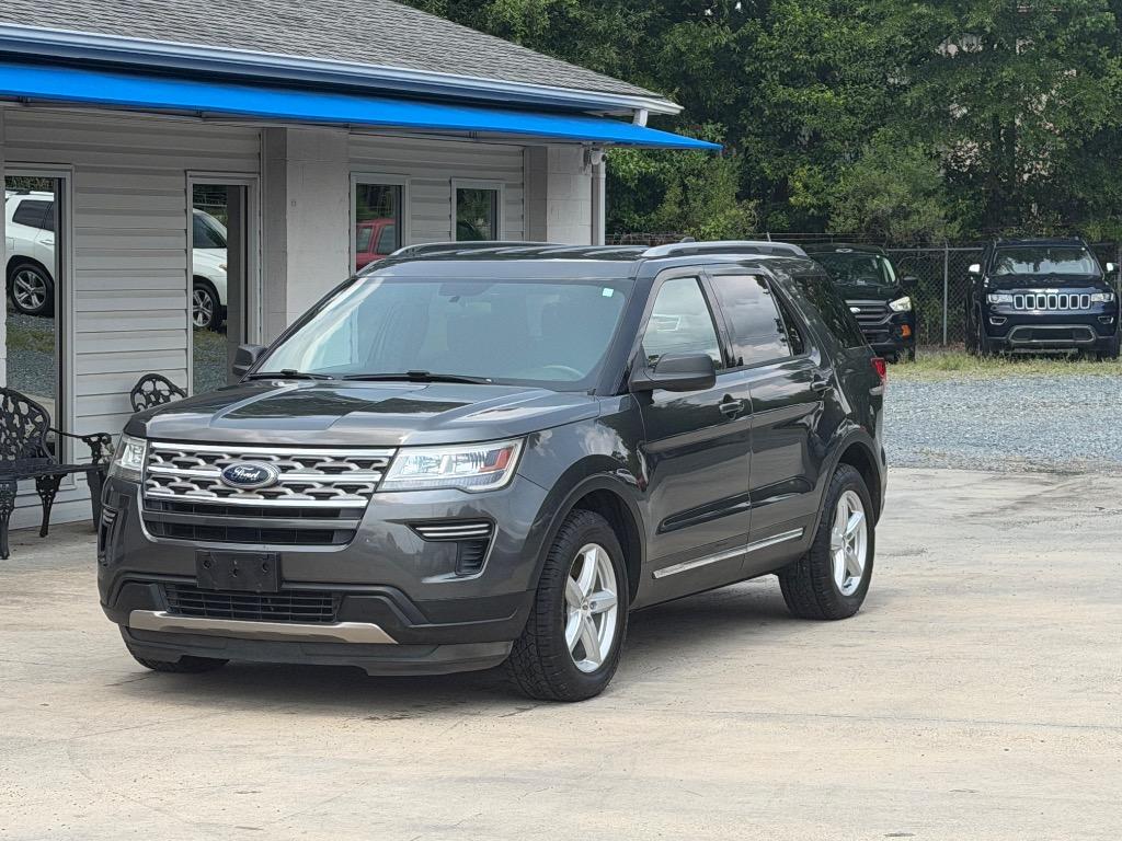 2018 Ford Explorer - $11,500