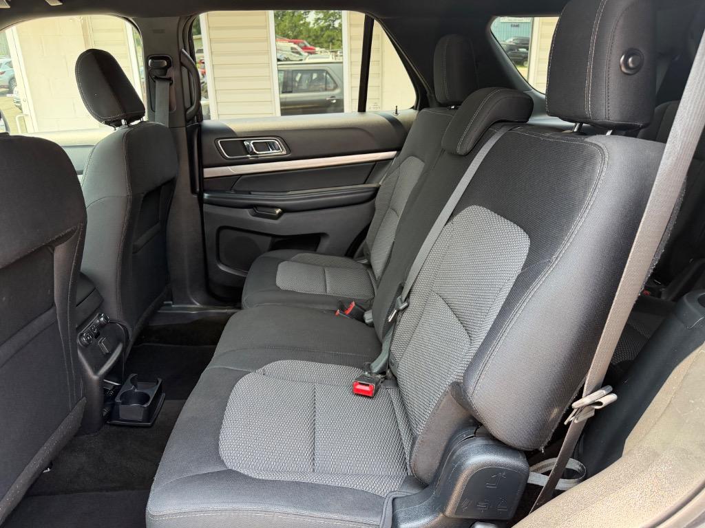 2018 Ford Explorer - $11,500
