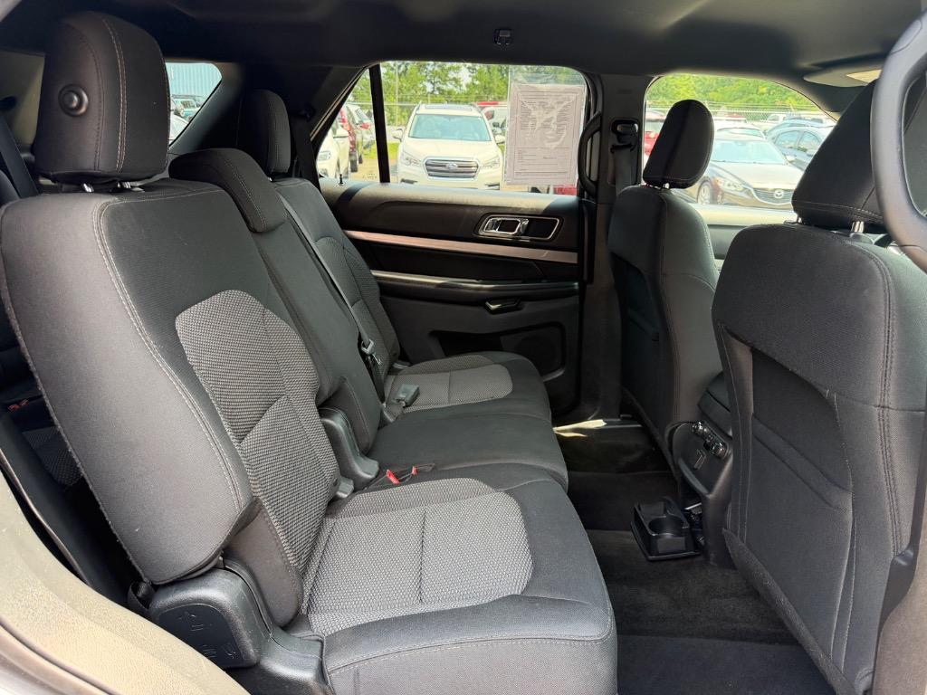 2018 Ford Explorer - $11,500
