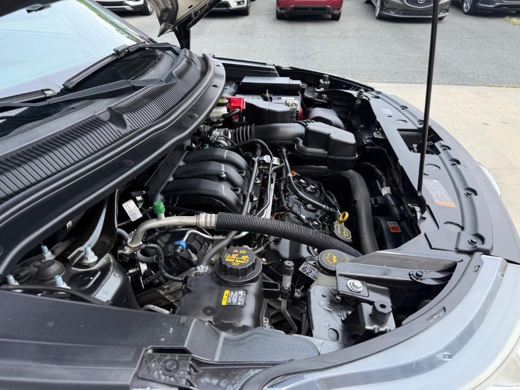 2018 Ford Explorer - $11,500