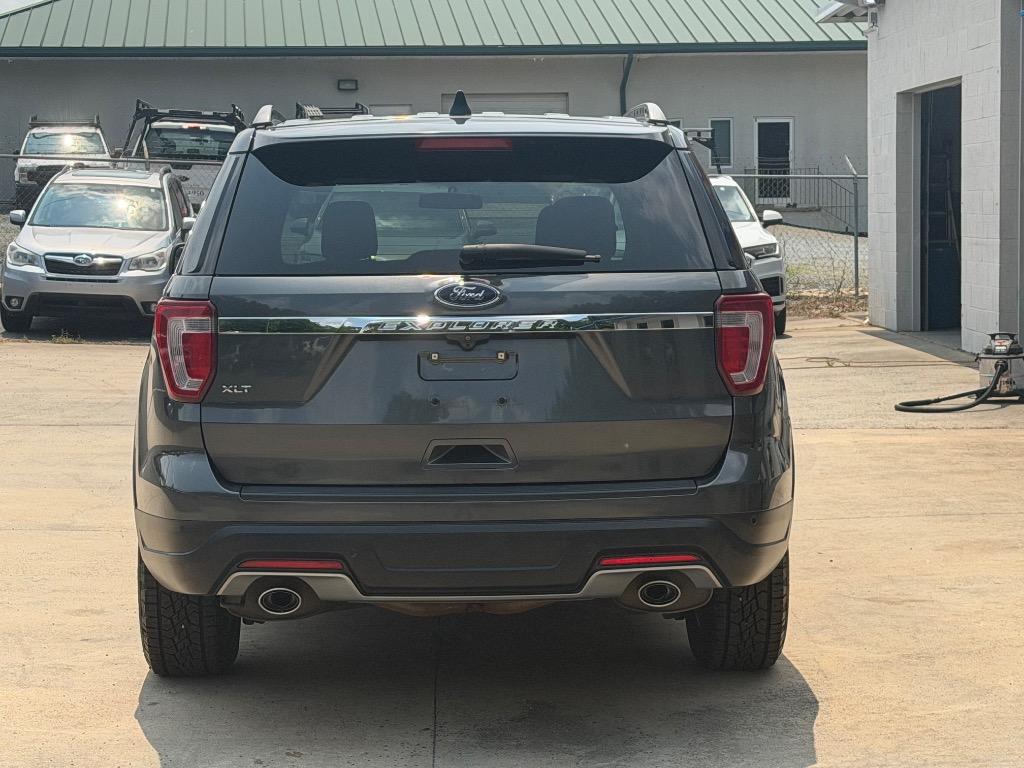 2018 Ford Explorer - $11,500