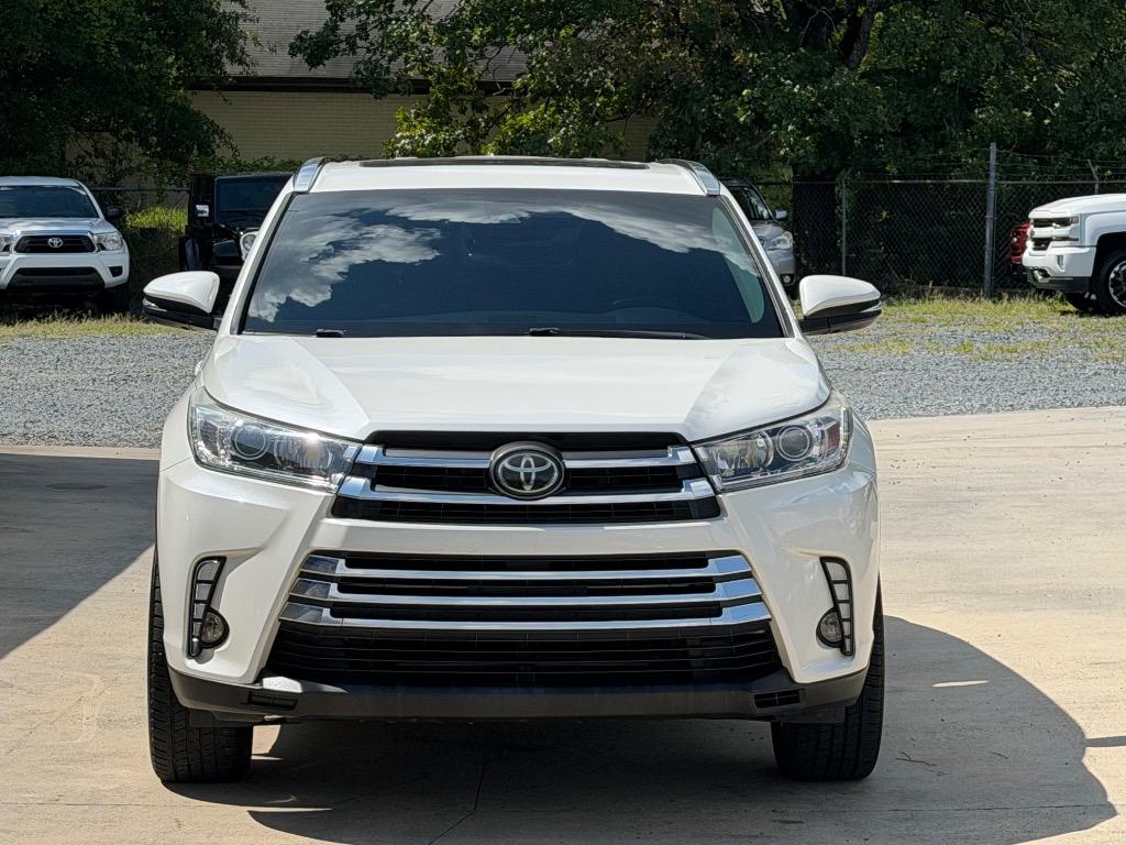 2017 Toyota Highlander - $22,500