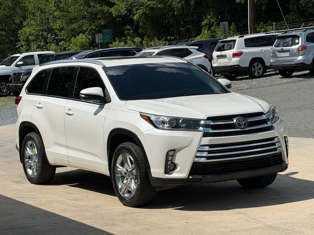 2017 Toyota Highlander - $22,500