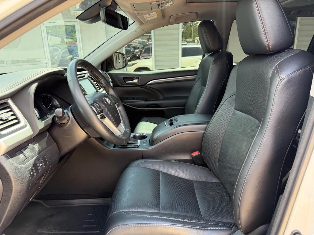 2017 Toyota Highlander - $22,500