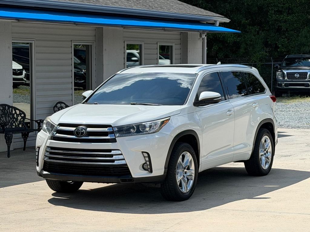 2017 Toyota Highlander - $22,500