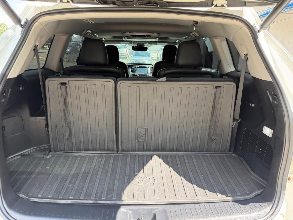 2017 Toyota Highlander - $22,500