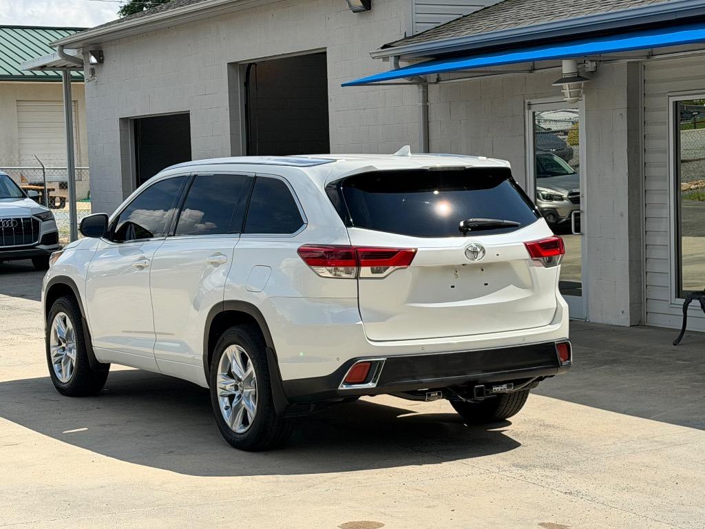 2017 Toyota Highlander - $22,500